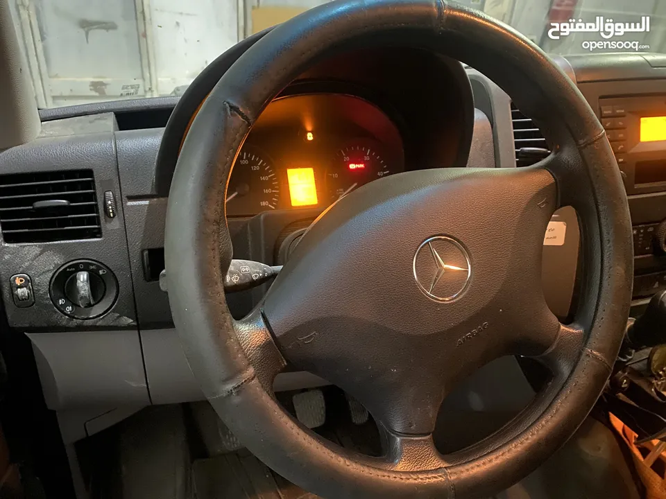 سيارة مرسيدس سبرنتر 519