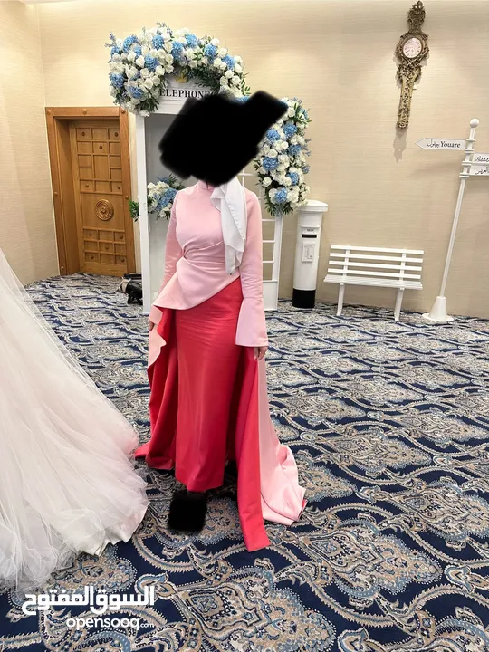 Designed by a pro designer  Fit size small  Very elegant  Clean in perfect condition