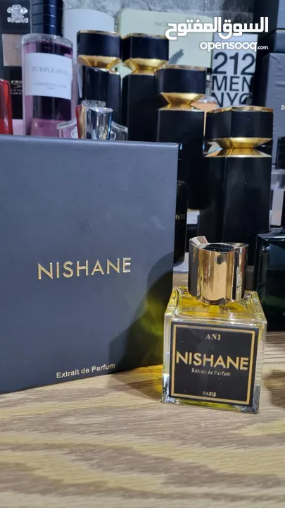 عطور اصلية للبيع منها نيش وديزاينر