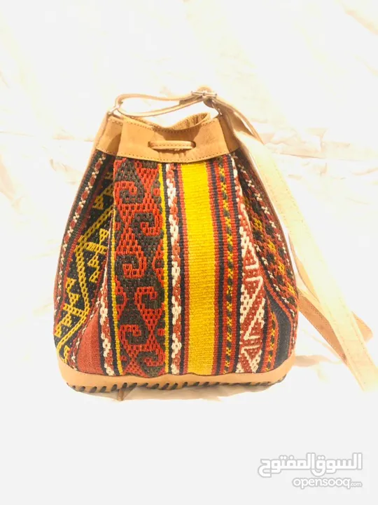 Handmade shoulder bags حقائب  مصنوعة يدويا