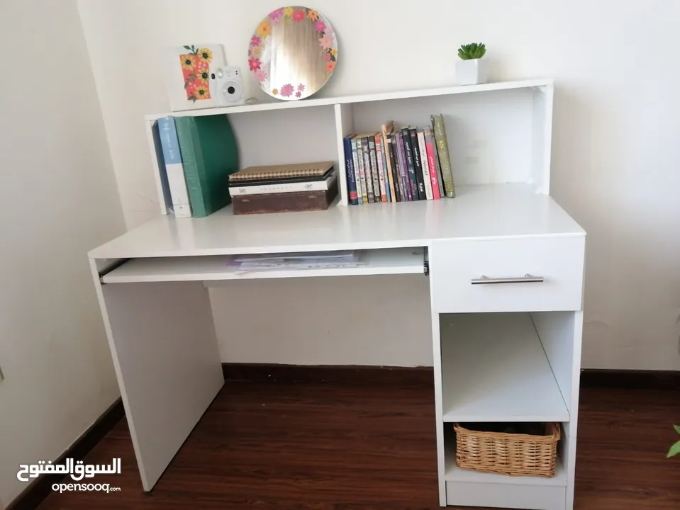 مكتب دراسي / مكتب عمل