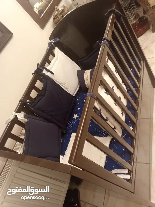 تخت بيبي استعمال خفيف جدا