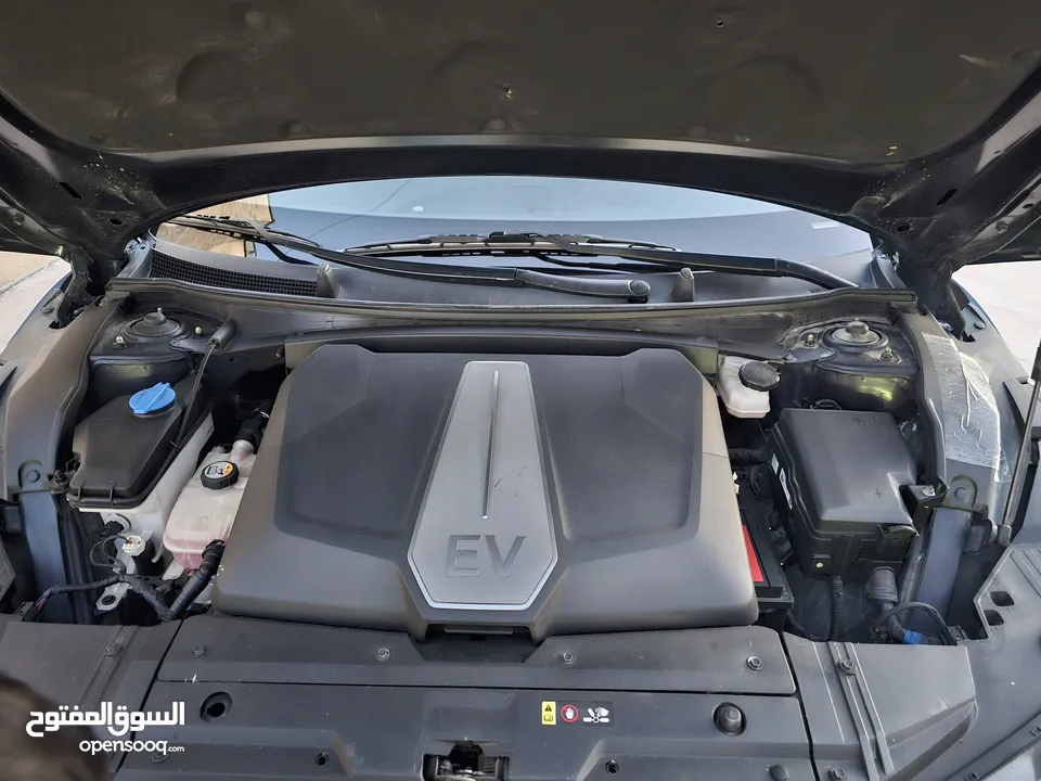 كيا ev6 كهرباء 2023   وارد اميركي ممشى قليل     جميع الاضافات اعلى صنف عدا الفتحة  موديل 2023