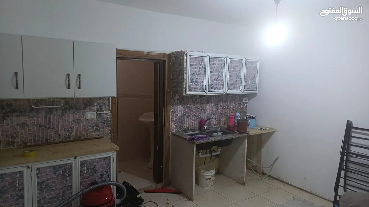 شقة غير مفروشة للايجار