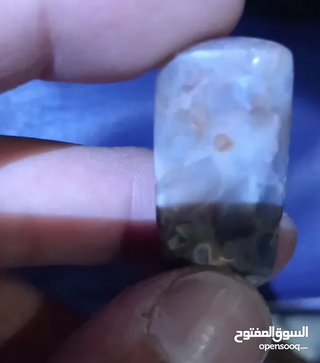 حجر مصور كريم من  العقيق مصور على شكل طائر الهدهد أجمل واندر الأحجار الكريمة المصور صورة طائر الهدهد