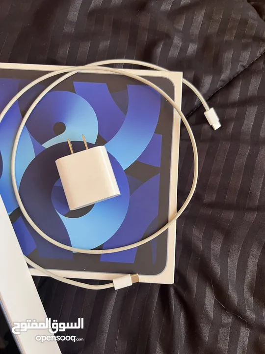 ايباد اير 5.    ipad air 5 الجهاز استعمال ممتاز ولا شخط