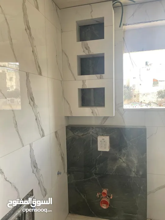 بلاط بجميع انواعه تسليم هندسه  نصل لكم أينما كنتم