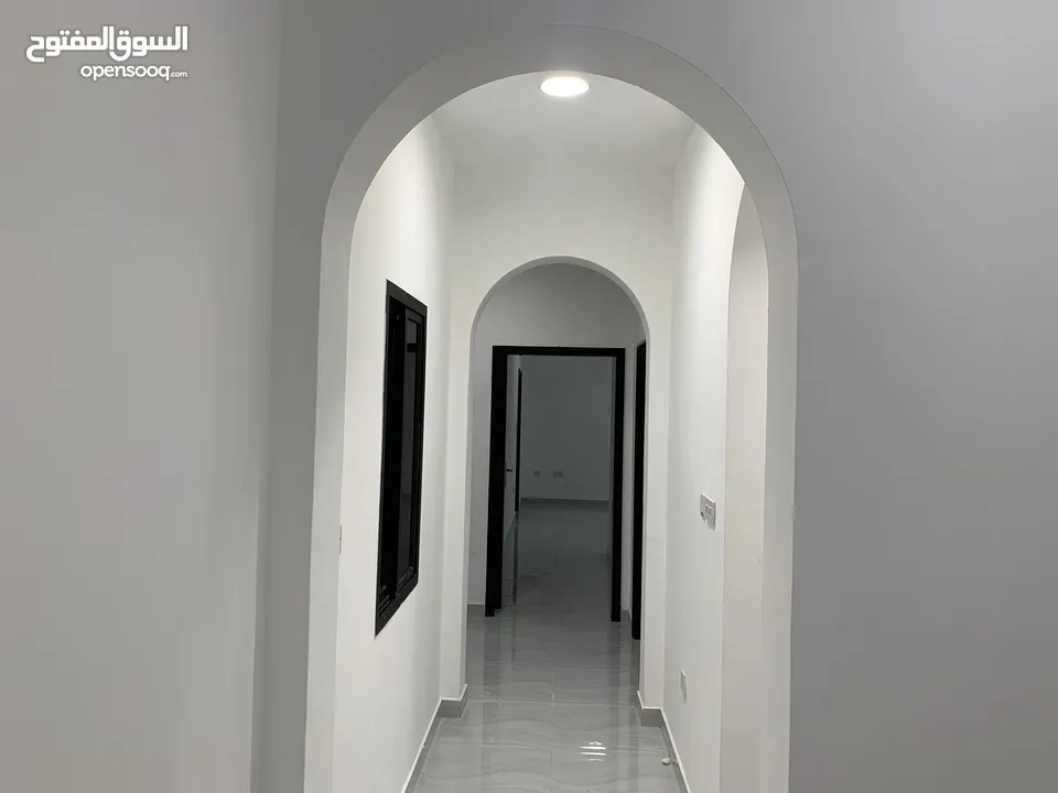 شقة واسعة بتشطيبات حديثة خلف وكالة هوندا Spacious Ground floor Flat Behind Honda