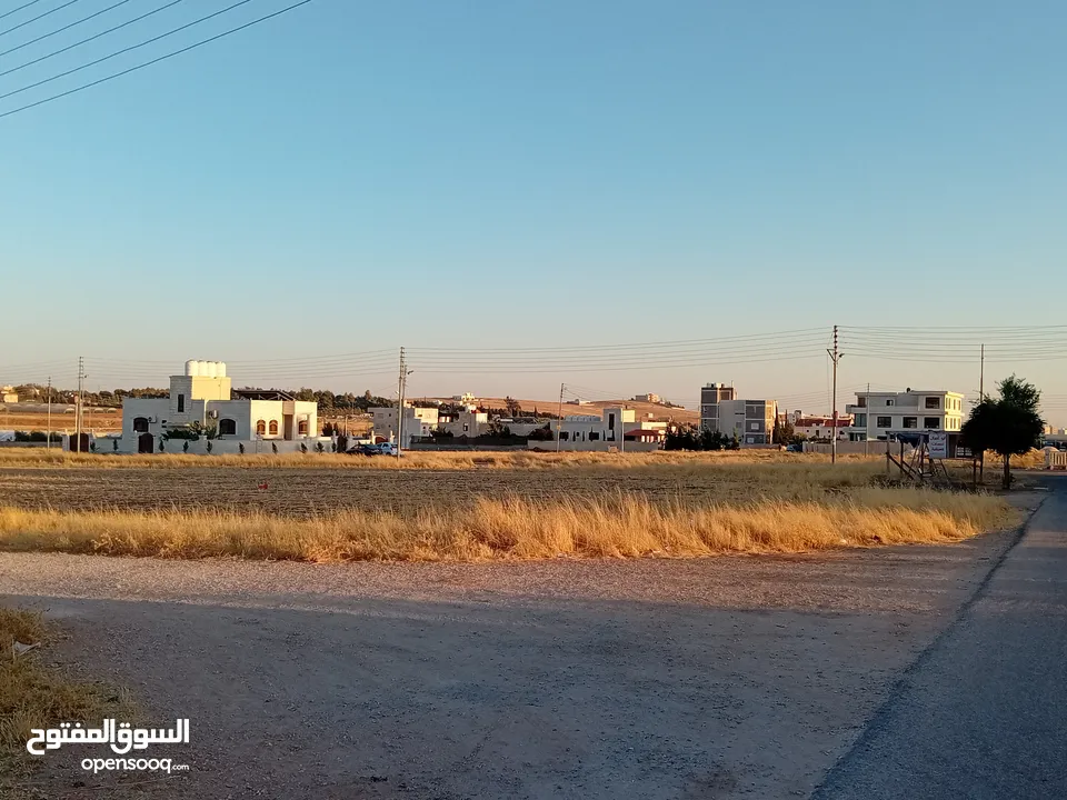 ارض للبيع في الطنيب