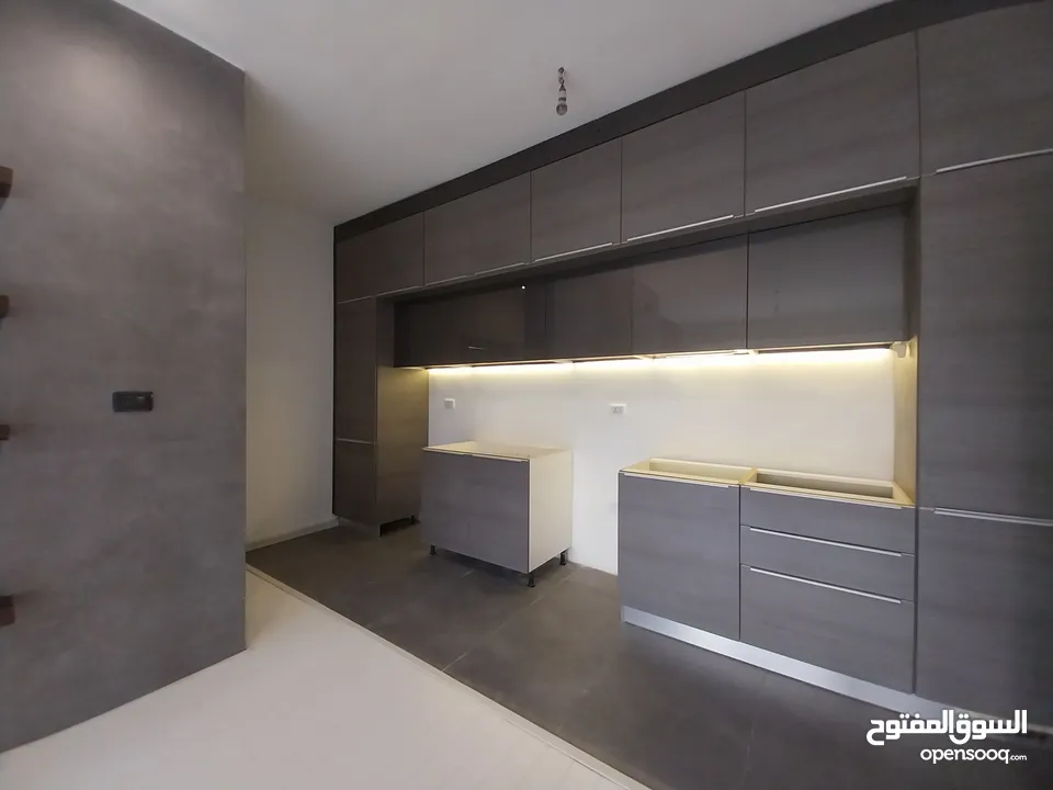 شقة للايجار في الويبده  ( Property 35016 )-175006912
