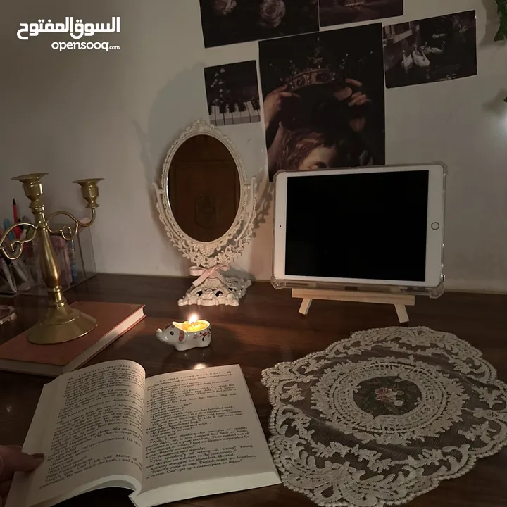 ميز مكتبي للعمل او الدراسة 140x70 متين وقوي السعر 145 الف و انا مشتريه ب 300