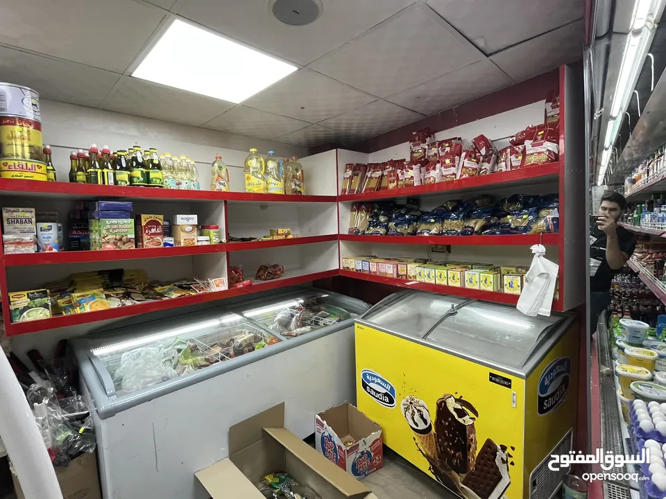 سوبرماركت للبيع خلدا بقرب دوار السكر