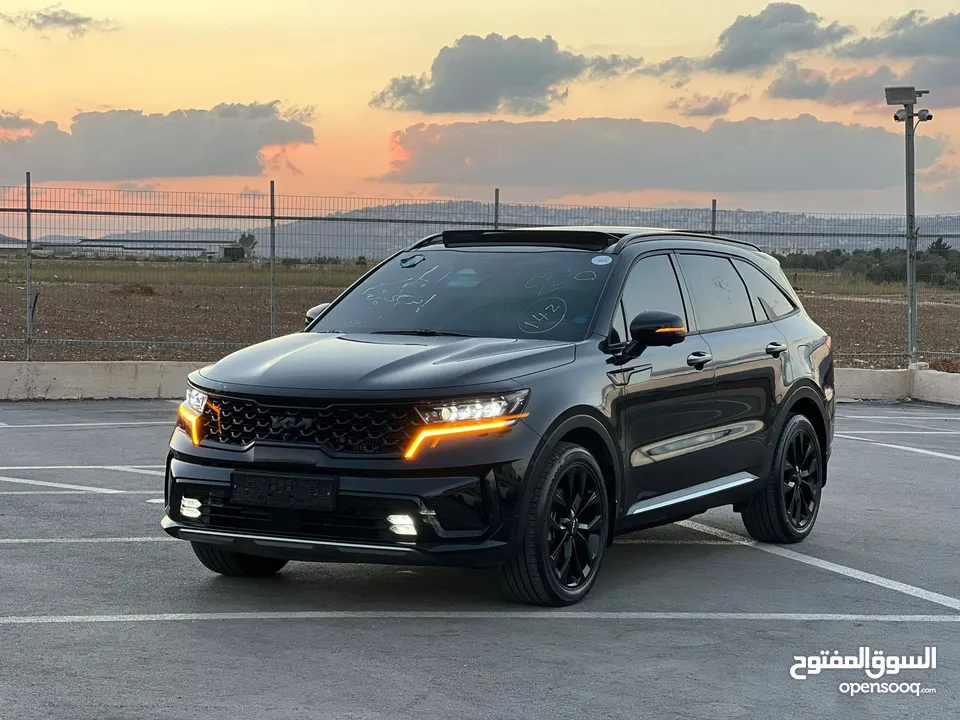 كايا سورينتو 2022/فل الفل  فتحة سقف بانوراما  2x4 ///240Hp بنزين + كهرباء  ( Haybrid) 1600cc