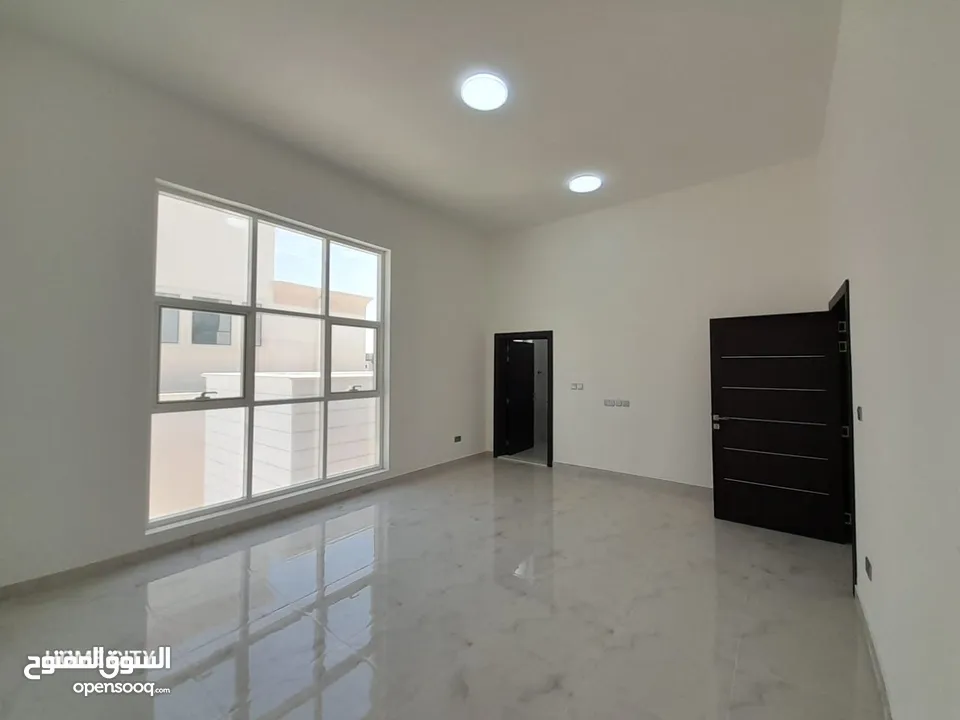 فيلا 05 غرف 02 صالة للايجار مدينة الرياض جنوب الشامخة