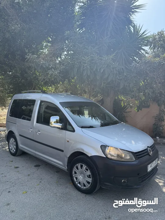 فقط 55 الف كادي 2011 جير عادي 6+1 ترخيص تامين سنة يد اولى اغلبها دهان شركة سيارة استخدام عائلي