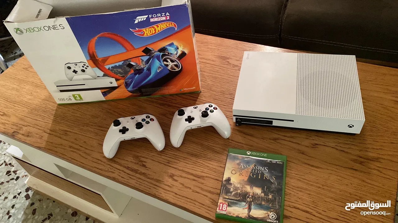 Xbox One s للبيع وفي مجال بسعر