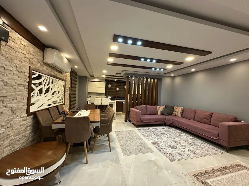 شقه قدس للبيع بسبب السفر