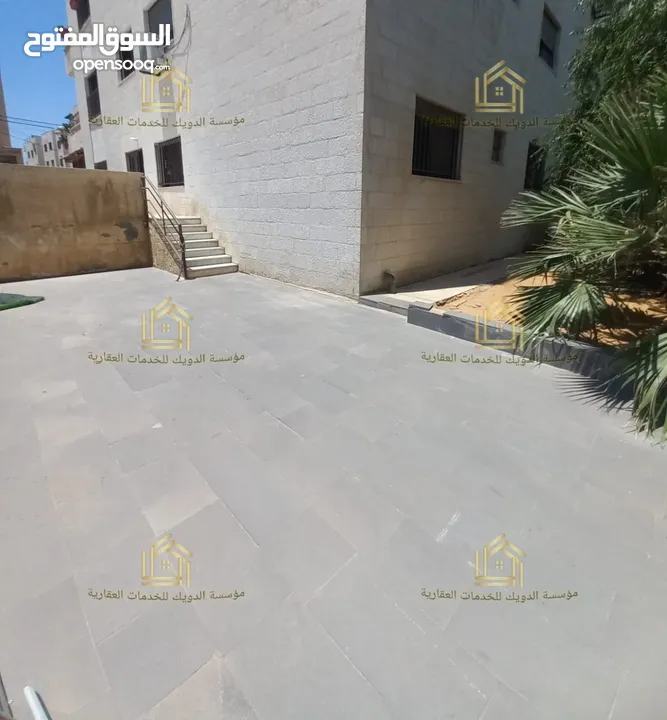 شقة سوبر ديلوكس ارضي مع حديقة وترسات مدخل مستقل