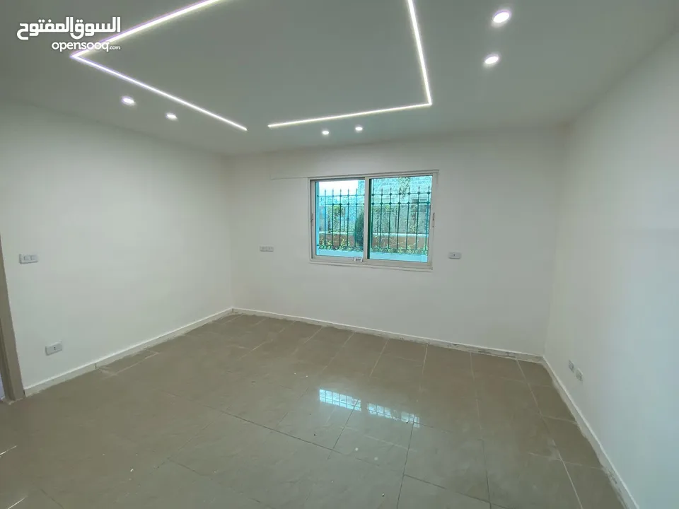 استوديو   ارضي   مع   حديقة   مميز   جداً   جداً   للبيع   في   الجاردنز   من   المالك   مباشرة
