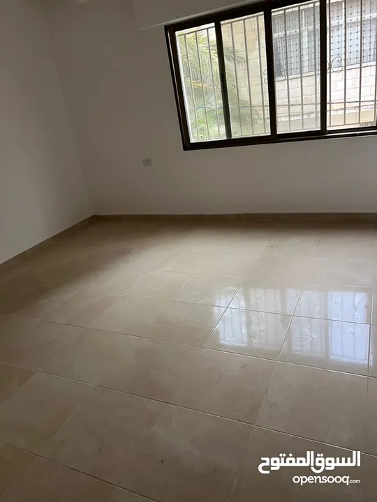 شقق سكنية او استثمارية جديدة لم تسكن للبيع في صويلح  120متر مع مطبخ امريكي راكب  من المالك مباشرة.