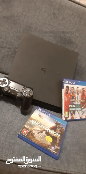 Ps4 مستعمل مع إيدتين و سيديهين