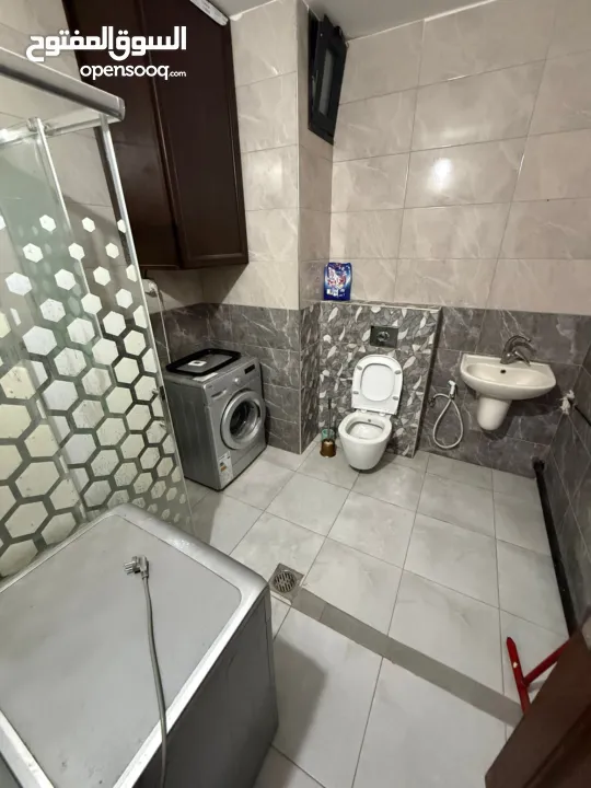 شقه نظام استوديو مفروش للايجار في الطيرة خلف مطعم لازورد 3غرف دون وسيط الايجار 1800ش الايجار