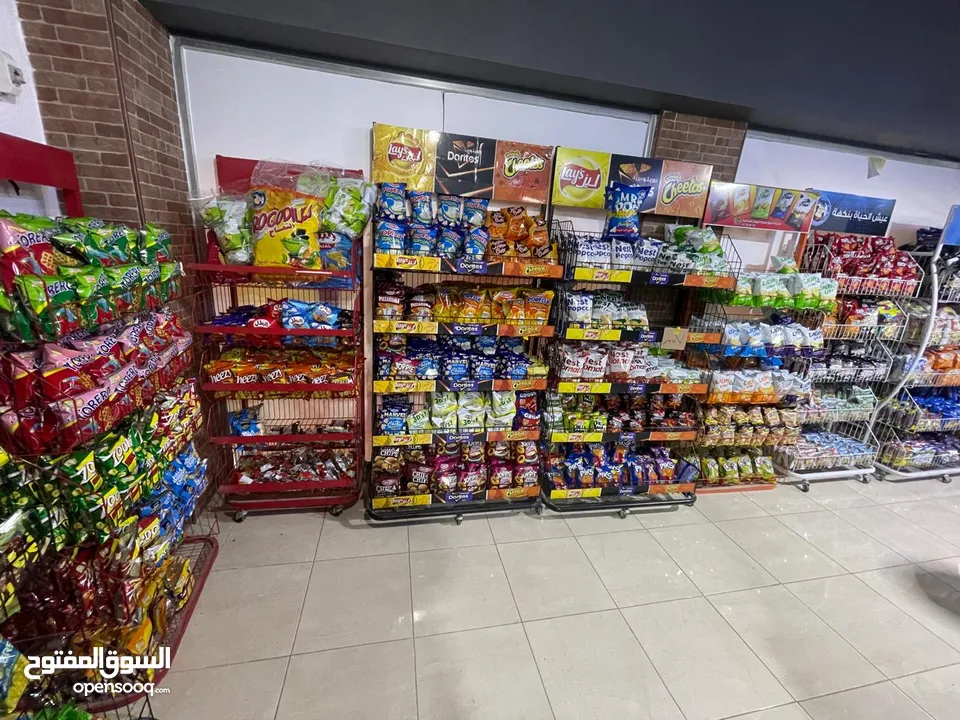 سوبرماكارت 4 ابواب للبيع