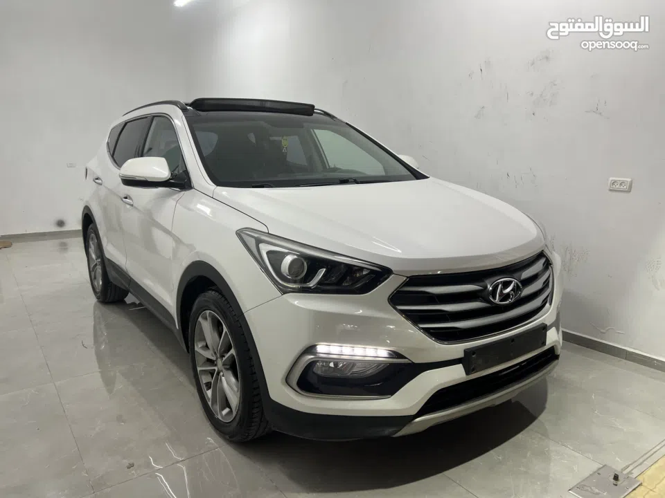 هونداااااي سنتافيه 2017 مطور 2000 ديزل اتوماتيك فل الفل اضافات بنورامااااااا لون ابيض ملوكي جب