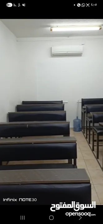 مركز ثقافي للبيع لعدم التفرغ