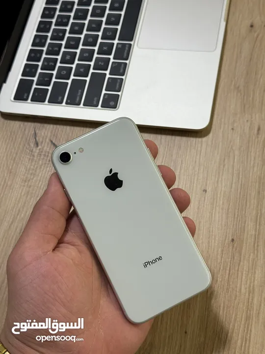 iPhone 8 64