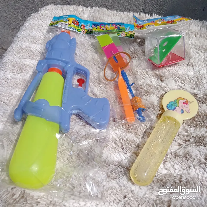 مجموعة ألعاب ولعبة كبيرة موزة ذهبية - Toy set and large toy Golden Banana