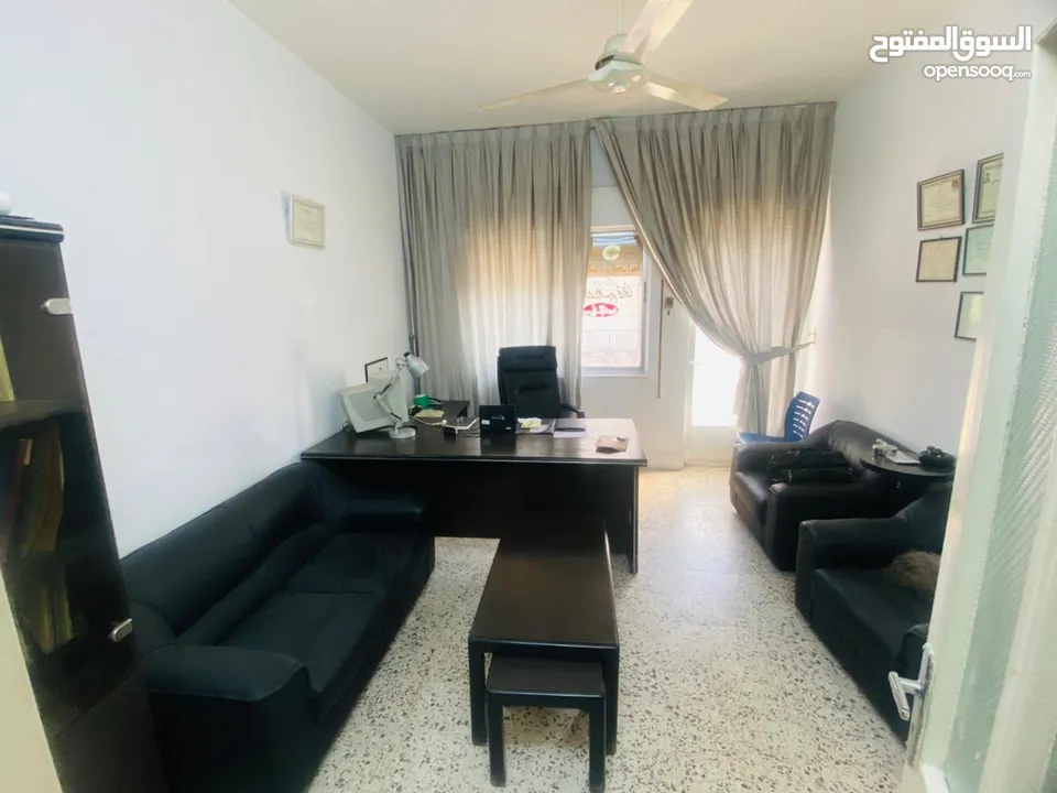 عيادة طب عام مع معداتها للبيع بدون الرخصه