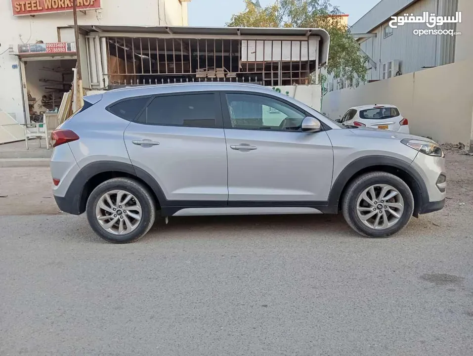 Hundai Tucson 2018 full Automatic  with easy drive one handed used car with good condition