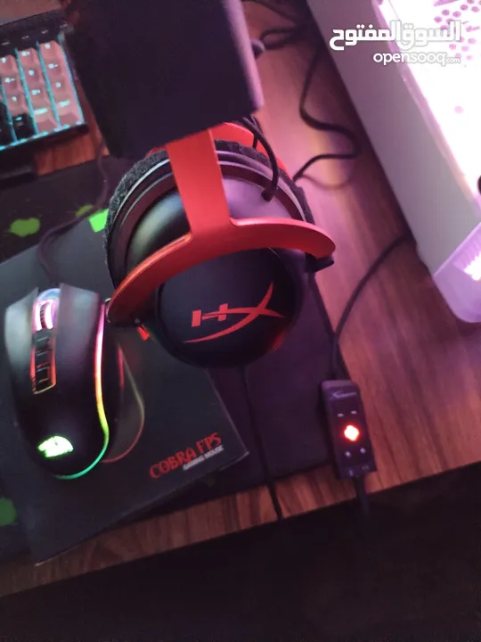 ماوس REDRAGON COBRA FPS معروفه استعمال خفيف اخت الجديد للبيع مع سماعه هايبر اكس كلاود 2 سلك