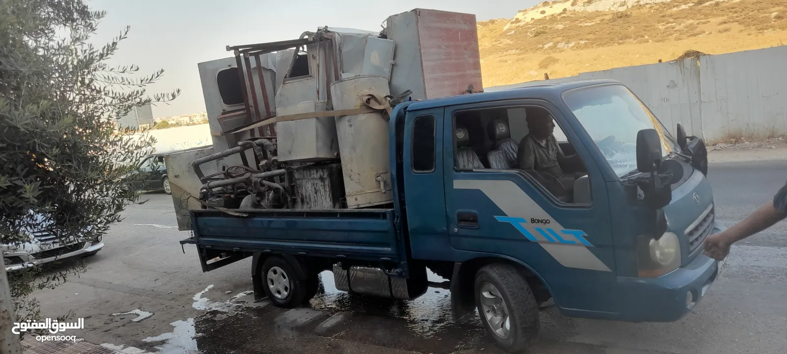 شراه بويلر تنكات حديد شبابيك بواب مكيفات ثلاجات رديترات موسير اطقم شمسي معدات تقيله جميع الحديد