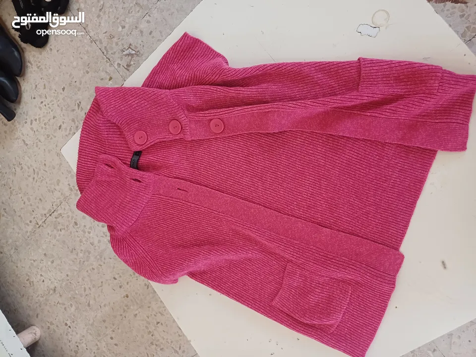 شروة ملابس مرررتبه للبيع بسعر حرررق جدا