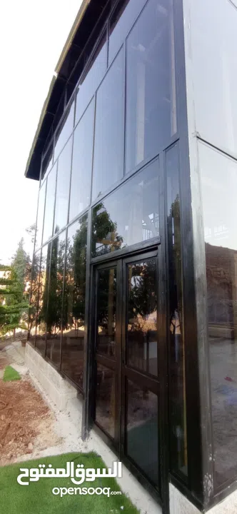 زجاج وألمنيوم