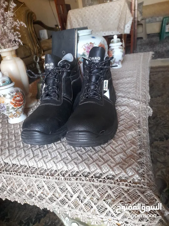 حذاء سيفتي عماني جديد بسعر قابل للتفاوض