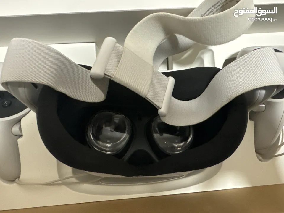 في ار ميتا كويست 2 شبه جديده VR quest 2 نظارات الواقع الافتراضي 256 gb. 256 قيقا
