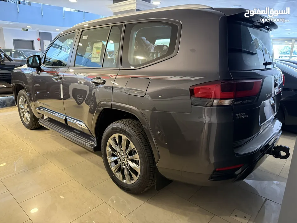 Toyota lanc cruiser gxr 2025 زيرو وارد و كفالة الوكيل