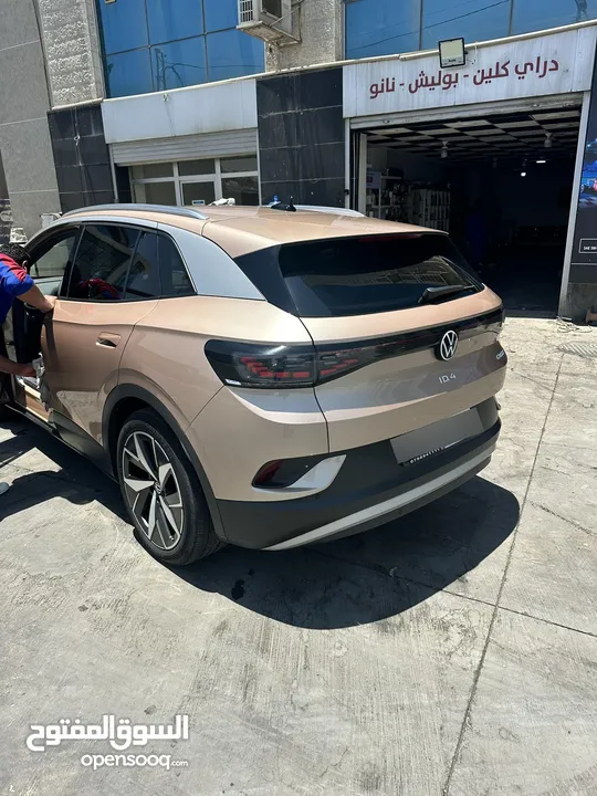 للبيع فولكس فاجن اي دي فور بيور بلص موديل 2021 لون ذهبي  VW ID4 crozz pure+ 2021 Gold color