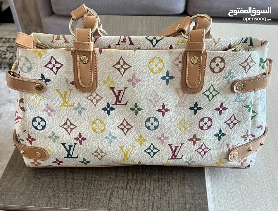 Louis Vuitton شنطه لويس فيتون