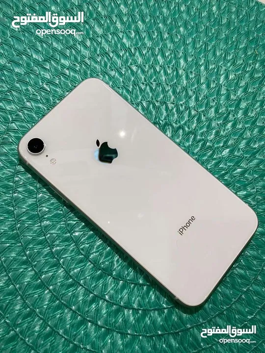 iPhone XR  White