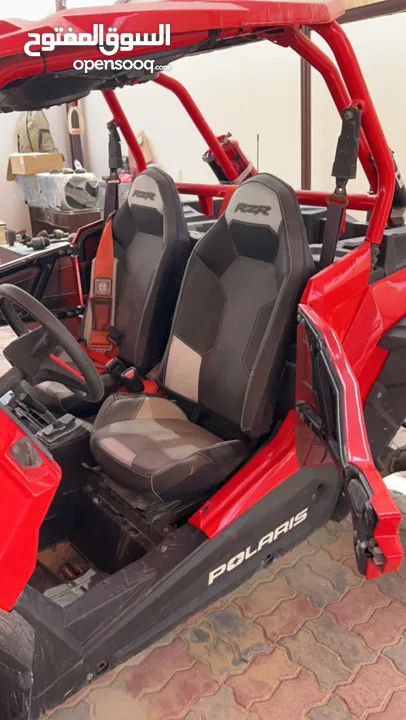 للجادين فقط. RZR1000cc 2015