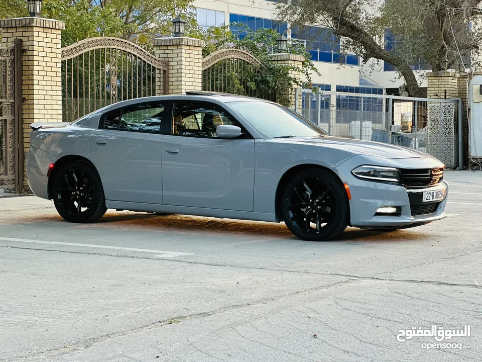 جارجر SXT PLUS 2021 سموك