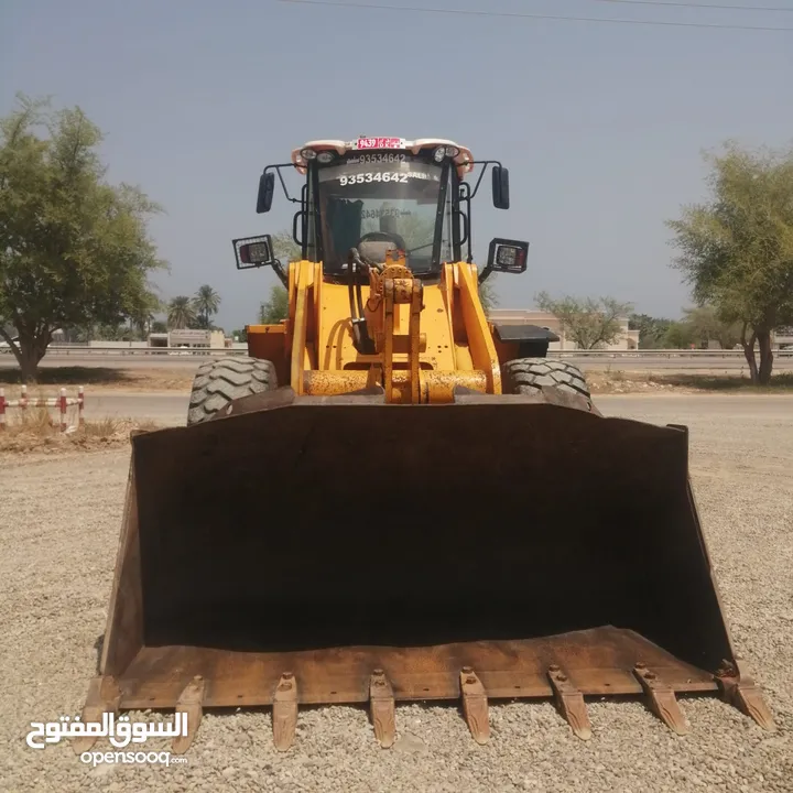 شيول JCB نظيف للبيع         أمورة طيبة