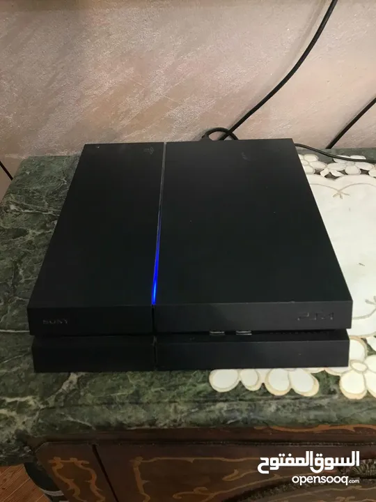بلايستيشن 4 بحالة ممتازة
