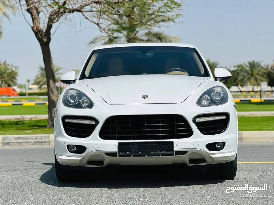 Porsche cayenne GTS GCc 8 cylinders 2013