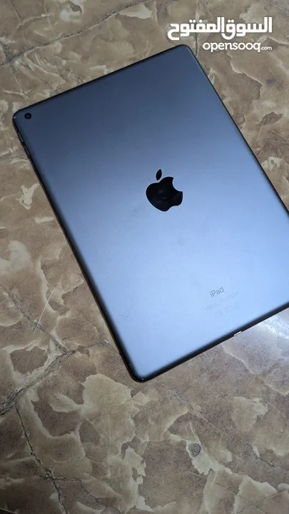 للبيع او للبدل ipad 8