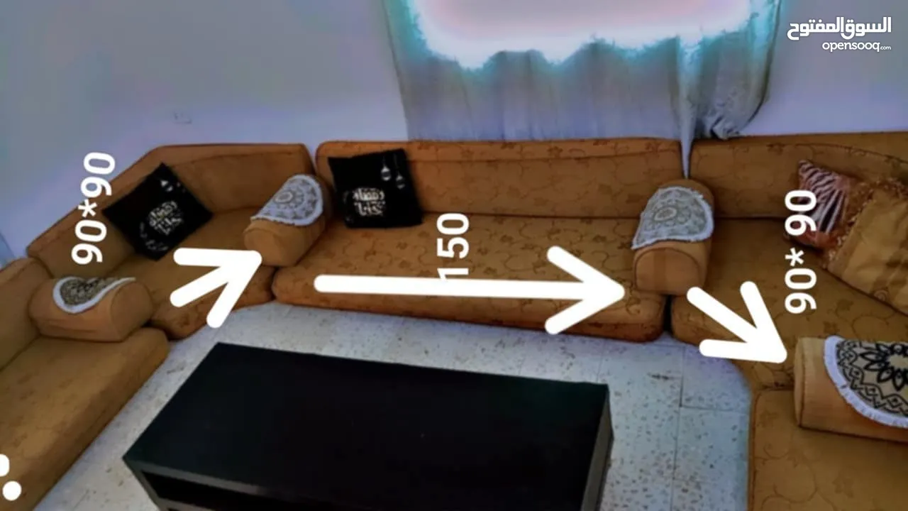 جلسه ارضيه تتكون من ثلاث فرشات زاويتين مع مساندهم والمراكي بحاله جيده جدا  للبيع بسعر 40دينار